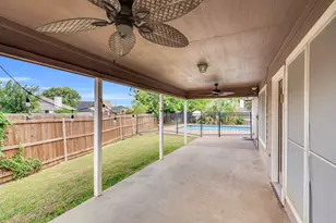 1006 Darren Dr, Burleson, TX 76028 - Photo 30