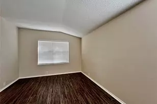 1901 Berkeley Dr, Glenn Heights, TX 75154 - Photo 4