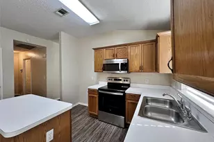 1901 Berkeley Dr, Glenn Heights, TX 75154 - Photo 8