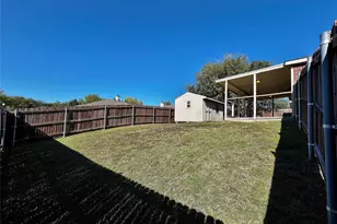 1901 Berkeley Dr, Glenn Heights, TX 75154 - Photo 26