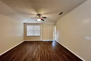 1901 Berkeley Dr, Glenn Heights, TX 75154 - Photo 14