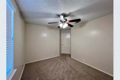 1901 Berkeley Drive, Glenn Heights, TX 75154 - Photo 18