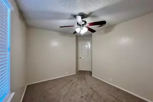 1901 Berkeley Dr, Glenn Heights, TX 75154 - Photo 18