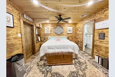 8262 US Highway 84 W, Mount Enterprise, TX 75681 - Photo 10