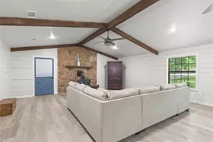 323 Dyer Cir, Payne Springs, TX 75156 - Photo 4