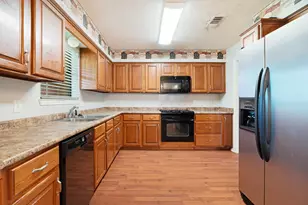 140 SE 49th St, Paris, TX 75462 - Photo 8