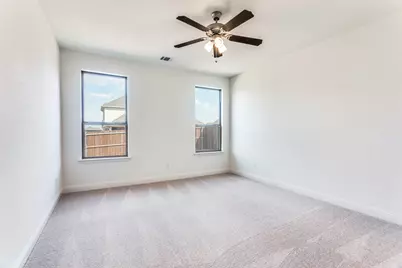 533 Hillcrest Circle, Justin, TX 76247 - Photo 10