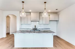 533 Hillcrest Cir, Justin, TX 76247 - Photo 6