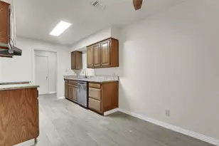 411 S Las Vegas Trail, White Settlement, TX 76108 - Photo 6