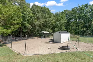 946 Burke Rd, Gunter, TX 75058 - Photo 30