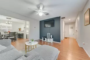 301 Ensenada Plaza, Dallas, TX 75211 - Photo 8