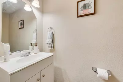 301 Ensenada Plaza, Dallas, TX 75211 - Photo 16