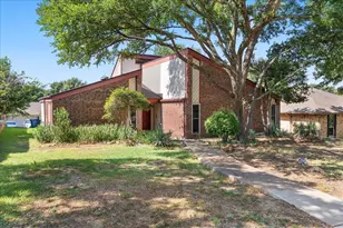1820 Green Ridge Ct, Carrollton, TX 75007 - Photo 1