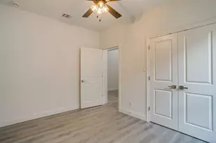2613 Chestnut Ave, Fort Worth, TX 76164 - Photo 32