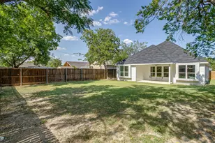 2613 Chestnut Ave, Fort Worth, TX 76164 - Photo 36