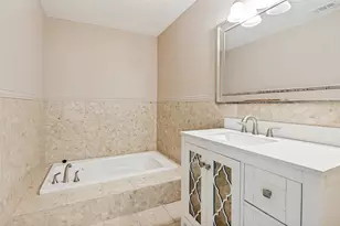 630 NW 11th St, Grand Prairie, TX 75050 - Photo 26