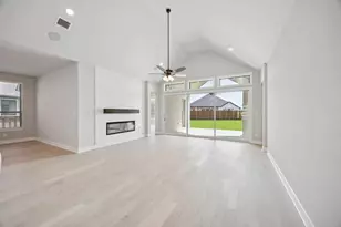 100 Bristol Ln, Azle, TX 76020 - Photo 4