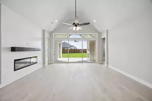 100 Bristol Ln, Azle, TX 76020 - Photo 14