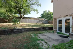 2010 W W Sanford St, Arlington, TX 76012 - Photo 8
