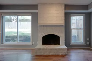 2010 W W Sanford St, Arlington, TX 76012 - Photo 6