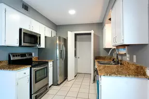 2010 W W Sanford St, Arlington, TX 76012 - Photo 4