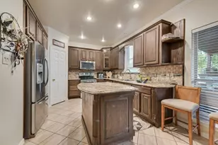 5715 Creekhollow Dr, Arlington, TX 76018 - Photo 12