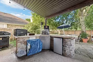 5715 Creekhollow Dr, Arlington, TX 76018 - Photo 32