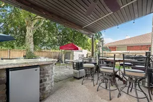 5715 Creekhollow Dr, Arlington, TX 76018 - Photo 30
