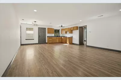 3910 Vanette Lane, Dallas, TX 75216 - Photo 6