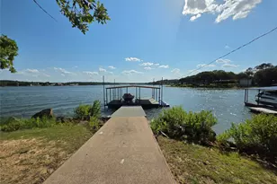 903 Country Club Rd, Bowie, TX 76230 - Photo 8