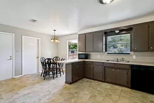 308 N Ave C, Springtown, TX 76082 - Photo 10