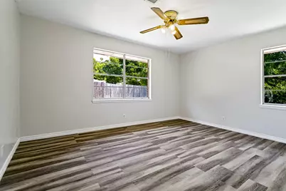 308 N Avenue C, Springtown, TX 76082 - Photo 18