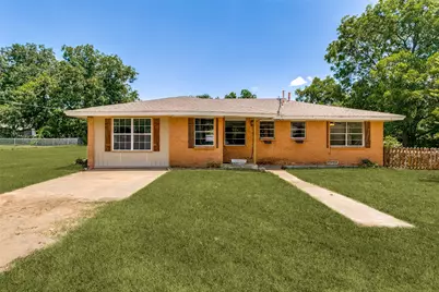 308 N Avenue C, Springtown, TX 76082 - Photo 2
