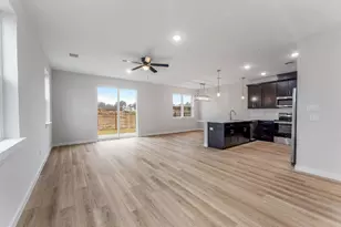 545 Galt, Stephenville, TX 76401 - Photo 4