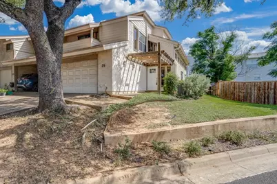 29 Oakbrook Drive, Lewisville, TX 75057 - Photo 2