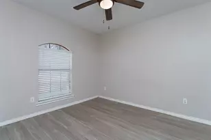 911 Gwinnett Cir, Arlington, TX 76017 - Photo 22