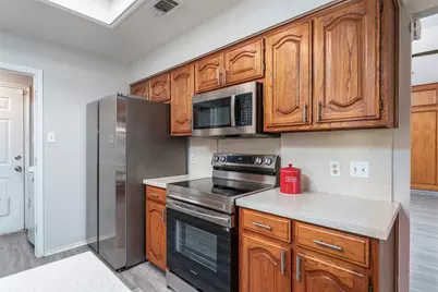 911 Gwinnett Circle, Arlington, TX 76017 - Photo 12