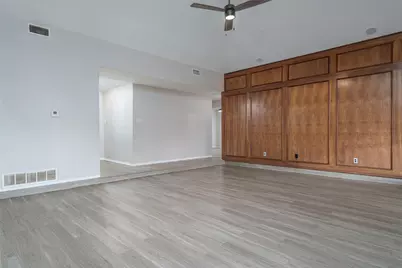 911 Gwinnett Circle, Arlington, TX 76017 - Photo 8