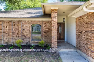 911 Gwinnett Cir, Arlington, TX 76017 - Photo 4