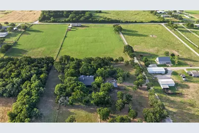 443 County Road 3342, Paradise, TX 76073 - Photo 32
