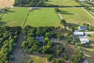 443 Co Rd 3342, Paradise, TX 76073 - Photo 32
