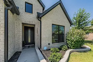 1209 Hilltop Dr, Grapevine, TX 76051 - Photo 2