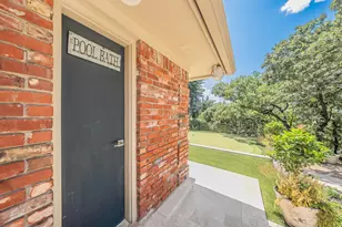1406 Riverview Dr, Arlington, TX 76012 - Photo 38