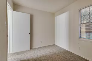 2315 Sunflower Dr, Arlington, TX 76014 - Photo 18