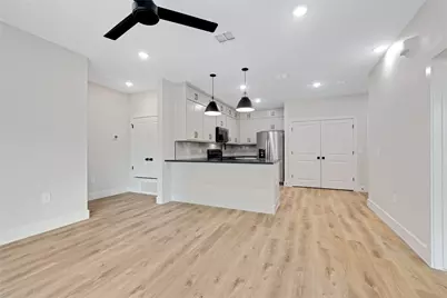 408 Foch Street #303, Fort Worth, TX 76107 - Photo 2