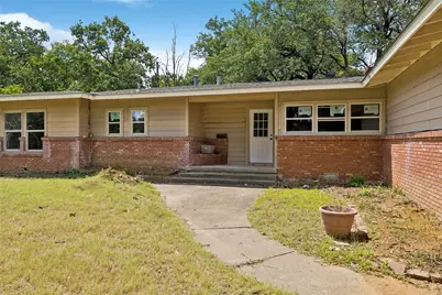 5104 Malinda Lane S, Fort Worth, TX 76112 - Photo 2