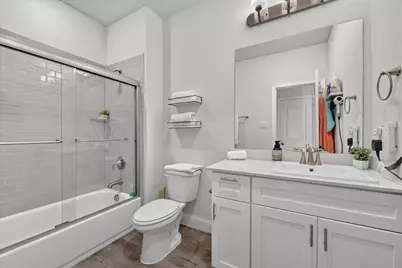 12728 Royal Oaks Lane, Farmers Branch, TX 75234 - Photo 26
