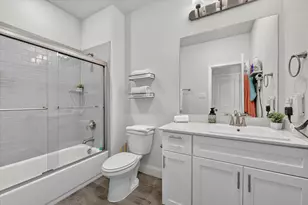 12728 Royal Oaks Ln, Farmers Branch, TX 75234 - Photo 26