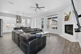 12728 Royal Oaks Ln, Farmers Branch, TX 75234 - Photo 10