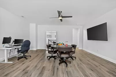 12728 Royal Oaks Lane, Farmers Branch, TX 75234 - Photo 24